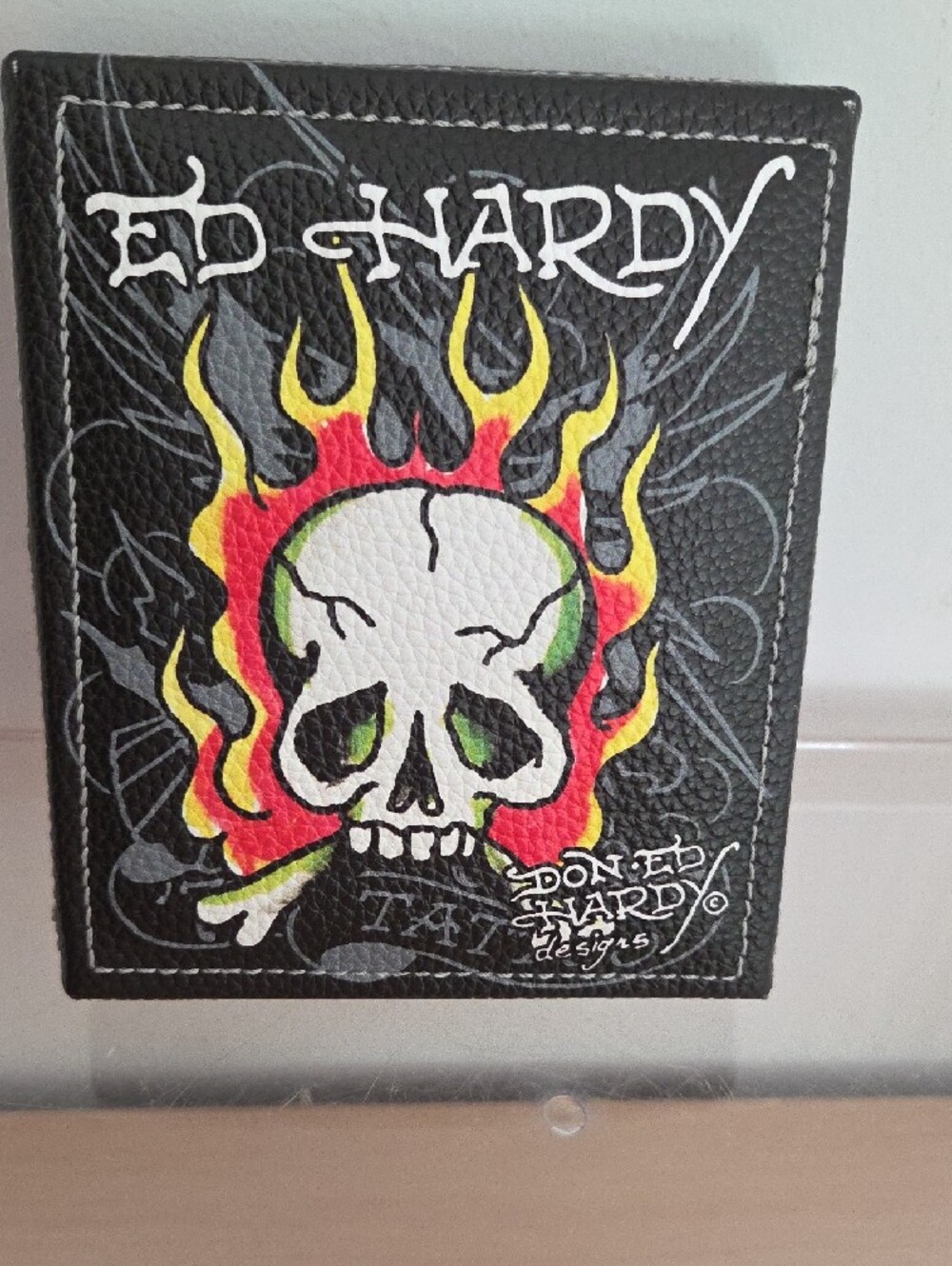 Ed Hardy Multicolor Eagle Graphic Bifold Wallet - Black, Yellow, Red, White NWT - Picture 3 of 3